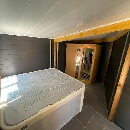 Casa de Férias Spa, Sauna Et Piscine Couverte Proche Riviere Aveyron Albias