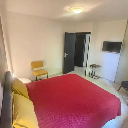 Spa, Sauna Et Piscine Couverte Proche Riviere Aveyron