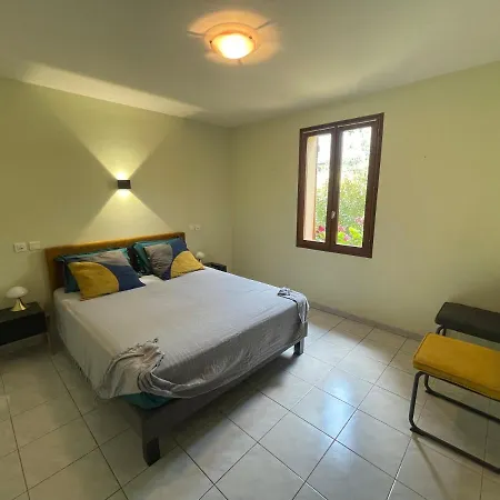 Casa de Férias Spa, Sauna Et Piscine Couverte Proche Riviere Aveyron